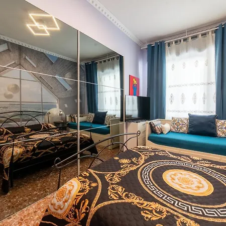 Happy House Apartment *